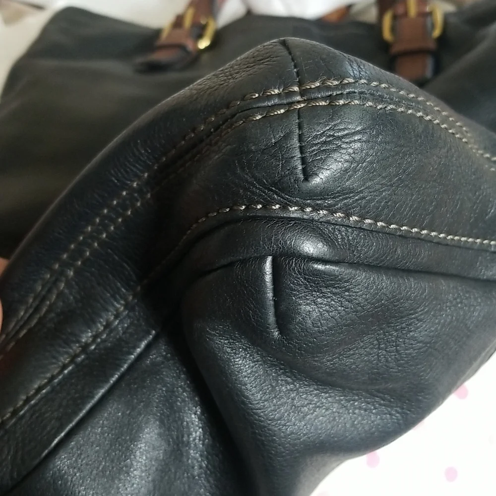 Fossil Explorer Genuine Leather Tote Y2K Key Fob Purse Charm Bag Long Strap